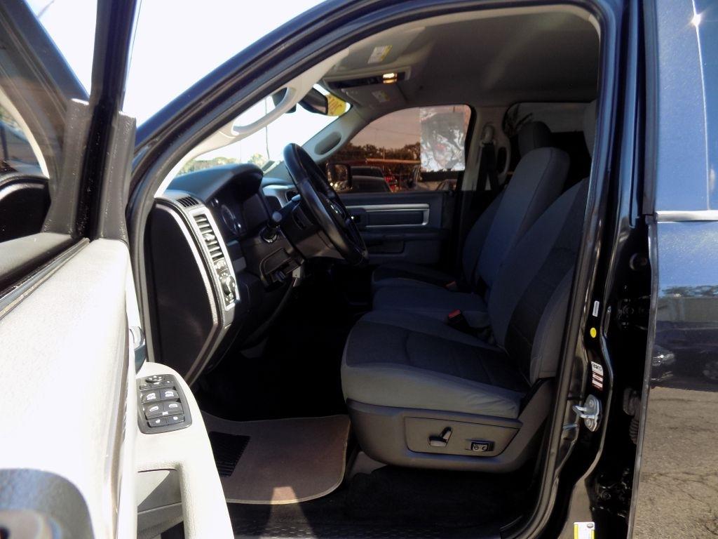 RAM 1500 SLT Crew Cab SWB 2WD 2017