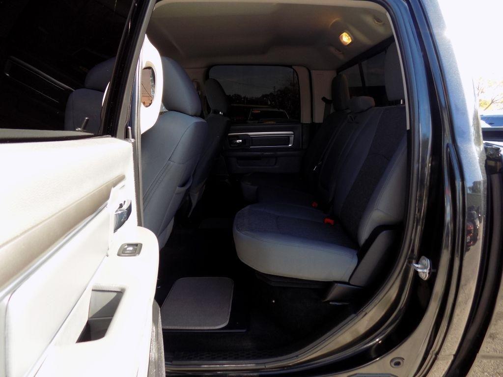 RAM 1500 SLT Crew Cab SWB 2WD 2017