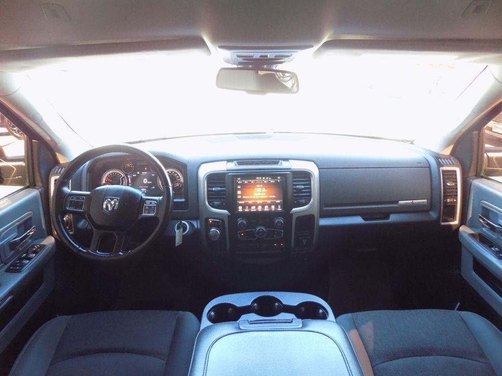 RAM 1500 SLT Crew Cab SWB 2WD 2017