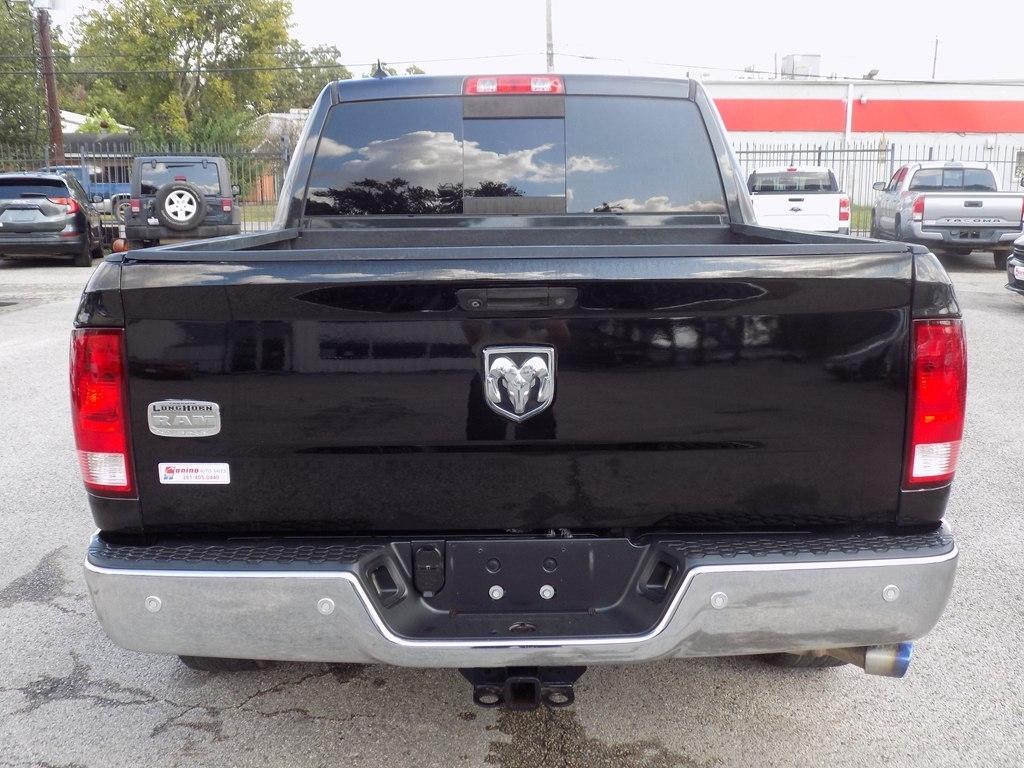 RAM 1500 SLT Crew Cab SWB 2WD 2017