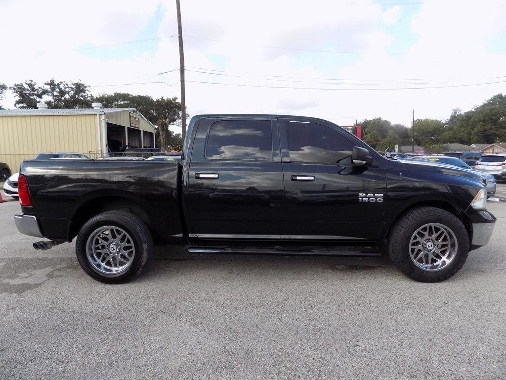 RAM 1500 SLT Crew Cab SWB 2WD 2017