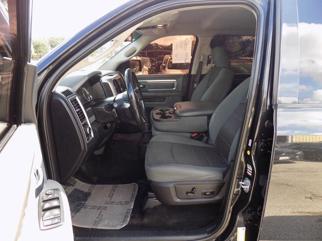 RAM 1500 SLT Crew Cab SWB 2WD 2017