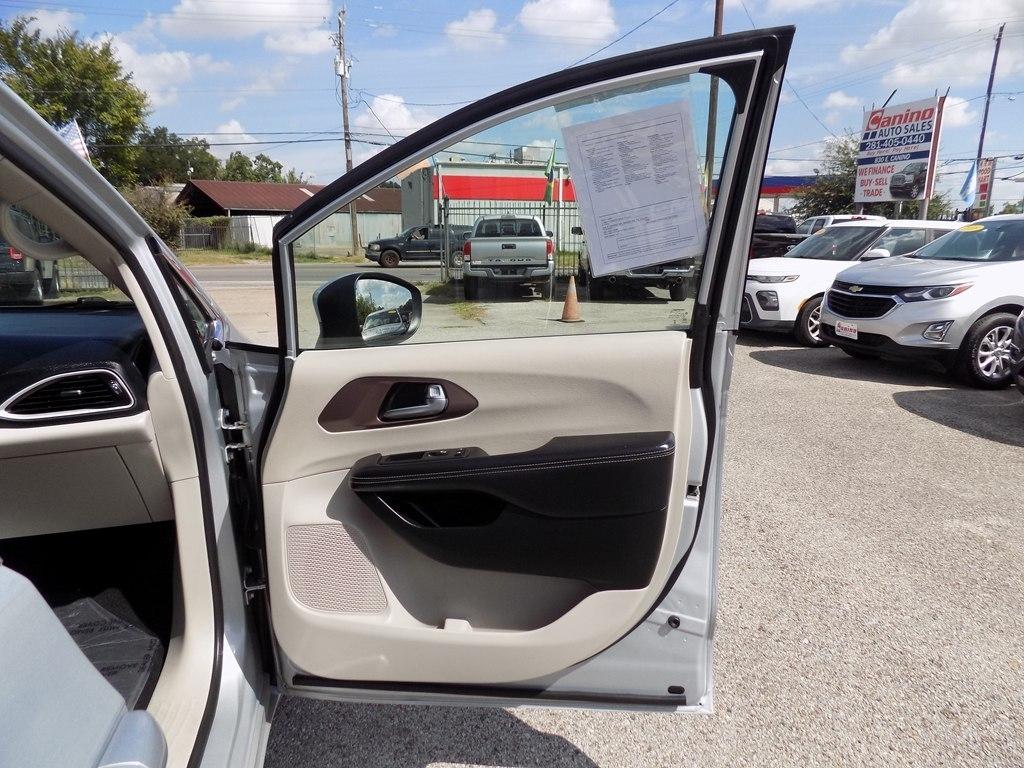 Chrysler Voyager LX 2022