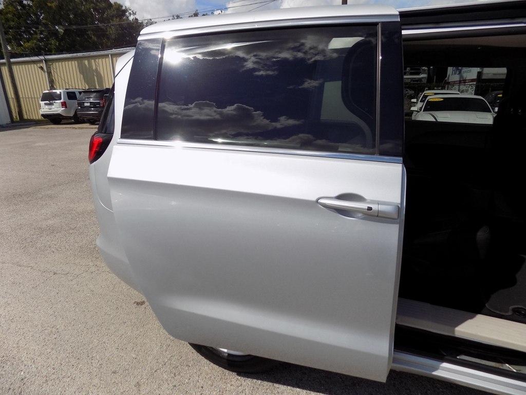 Chrysler Voyager LX 2022