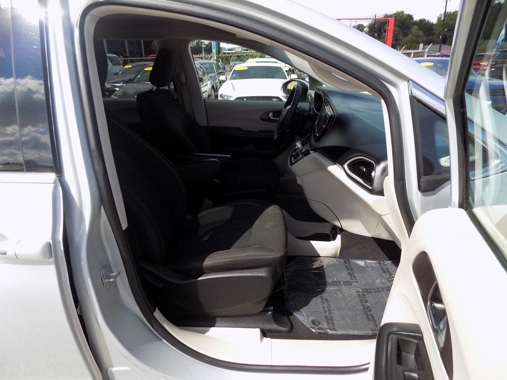 Chrysler Voyager LX 2022