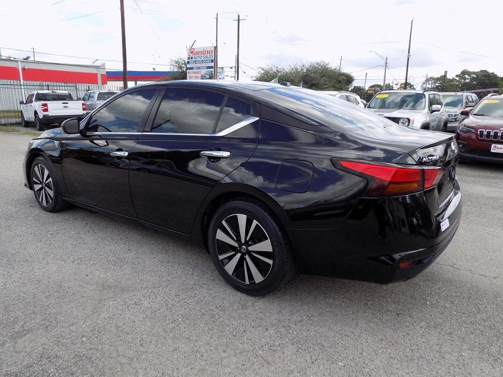 Nissan Altima 2.5 SV 2021