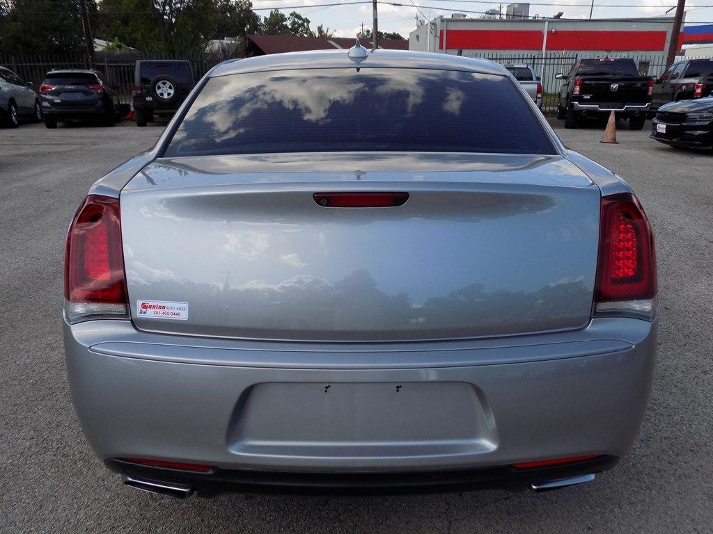Chrysler 300 S V6 RWD 2018