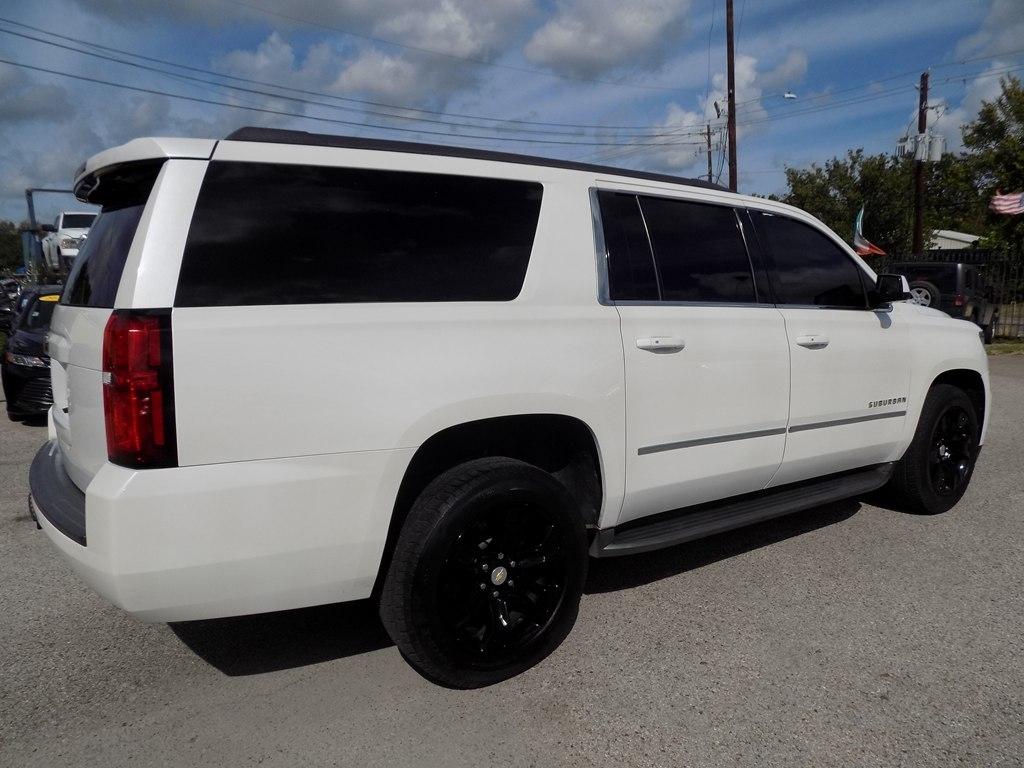 Chevrolet Suburban LT 2WD 2016