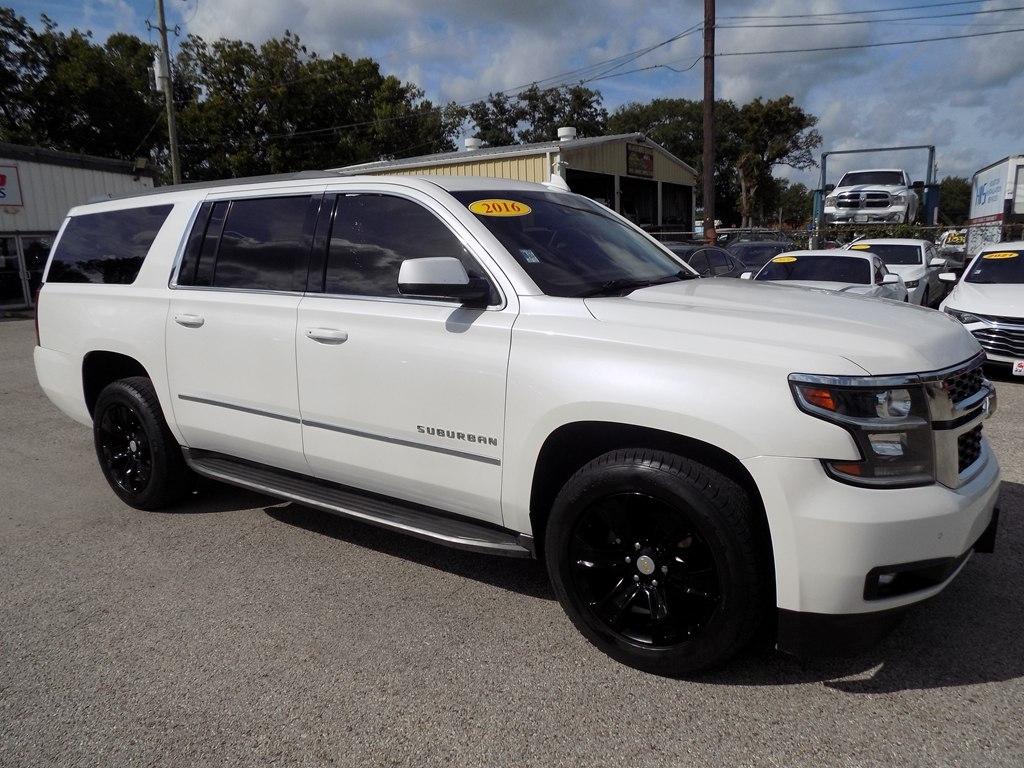 Chevrolet Suburban LT 2WD 2016