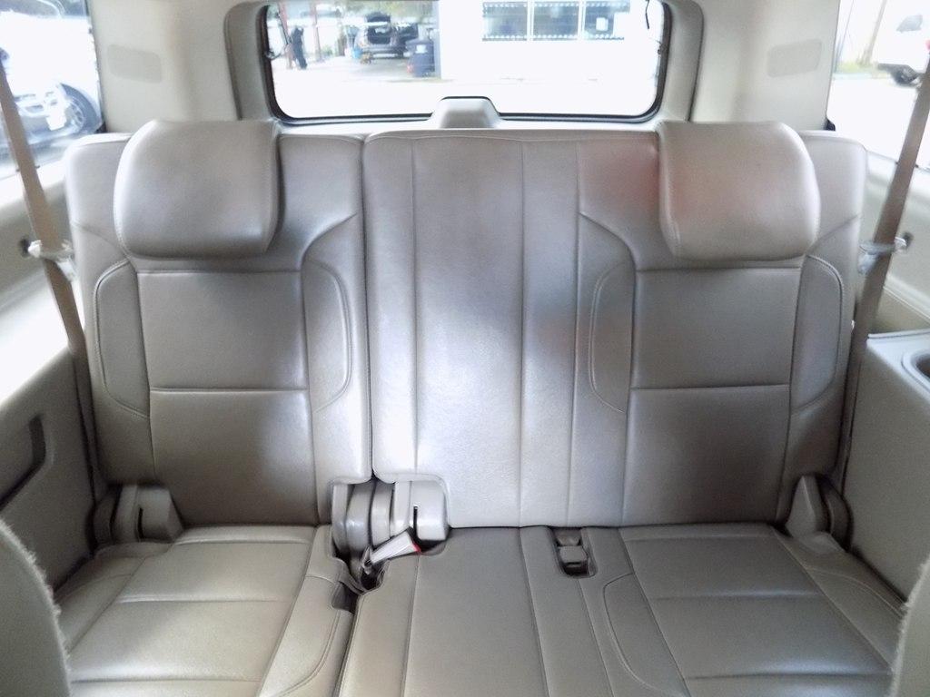 Chevrolet Suburban LT 2WD 2016