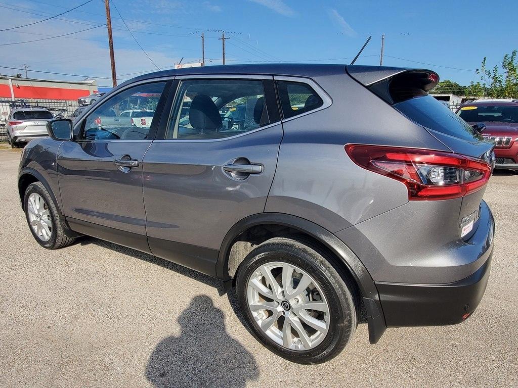 Nissan Rogue Sport S 2022