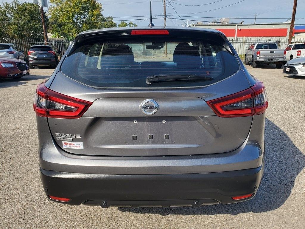 Nissan Rogue Sport S 2022