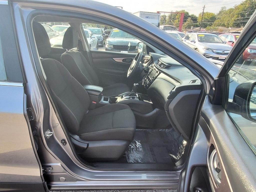 Nissan Rogue Sport S 2022