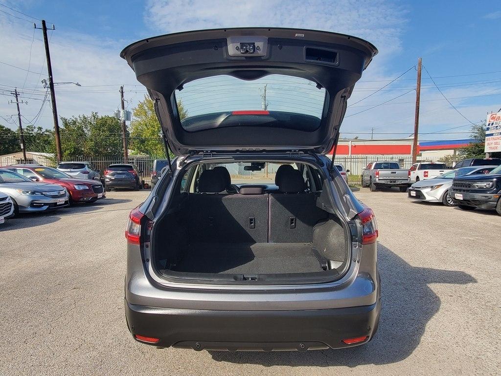 Nissan Rogue Sport S 2022