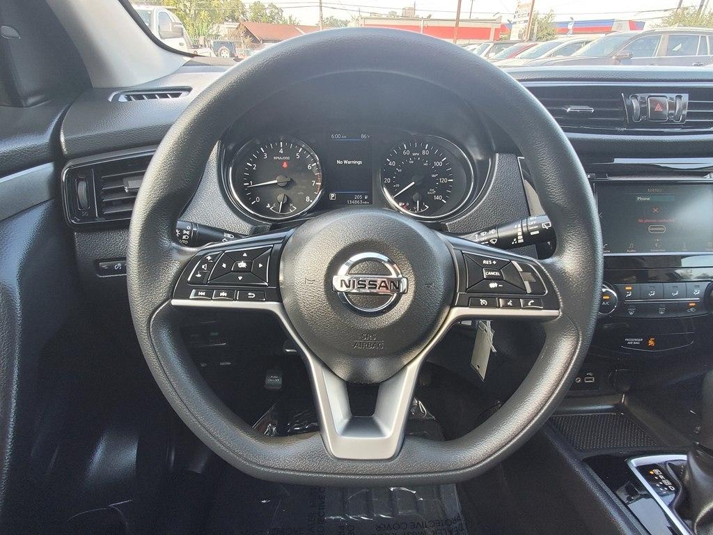 Nissan Rogue Sport S 2022