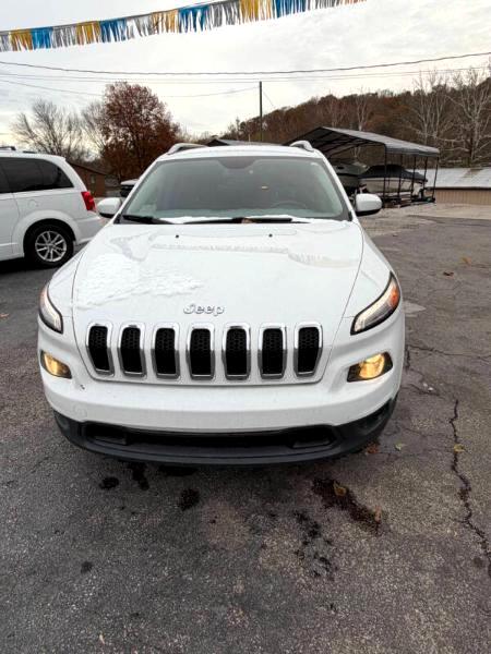 Jeep Cherokee Latitude FWD 2015