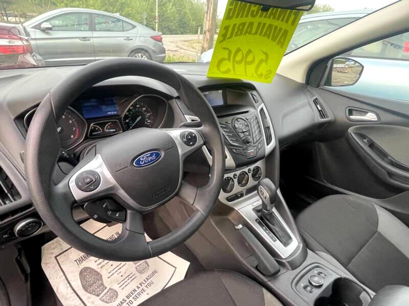 Ford Focus SE Sedan 2014