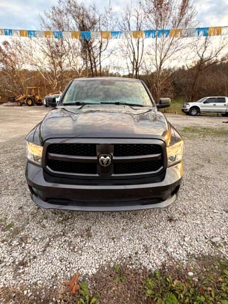 RAM 1500 Tradesman Quad Cab 4WD 2015