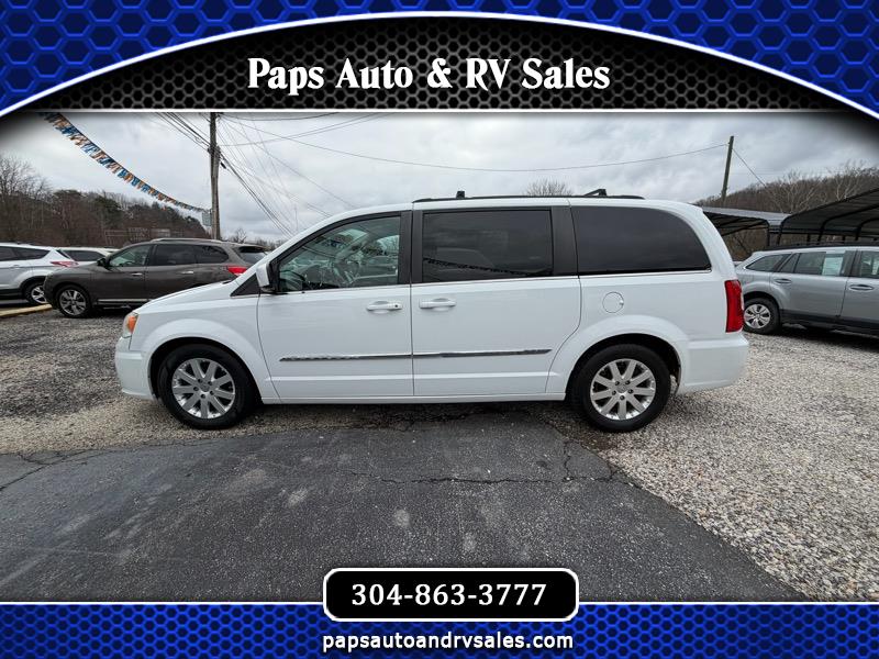 2014 Chrysler Town & Country Touring's photo