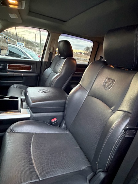 RAM 2500 Laramie Crew Cab SWB 4WD 2012