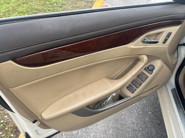 Cadillac CTS 4dr Sdn AWD w/1SB 2009