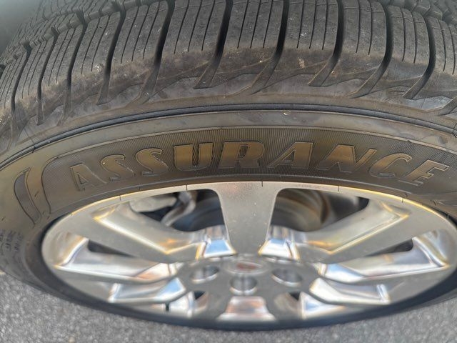 Cadillac CTS 4dr Sdn AWD w/1SB 2009