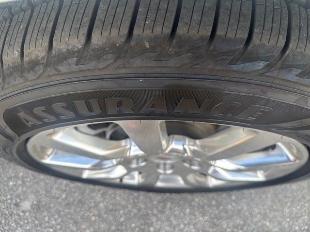 Cadillac CTS 4dr Sdn AWD w/1SB 2009