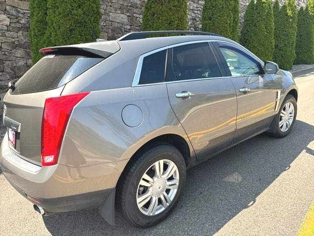 Cadillac SRX FWD 4dr Base 2011