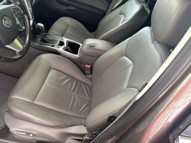 Cadillac SRX FWD 4dr Base 2011