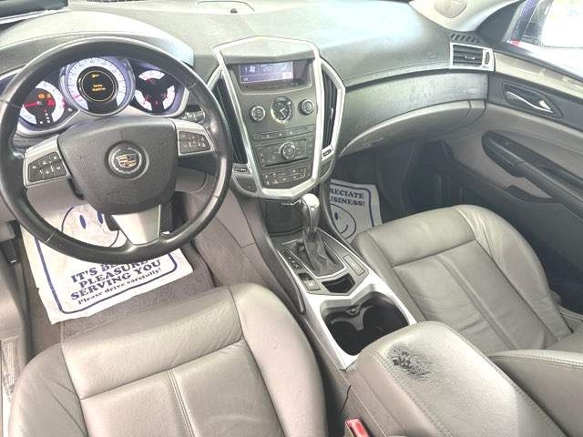 Cadillac SRX FWD 4dr Base 2011