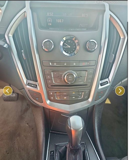 Cadillac SRX FWD 4dr Base 2011