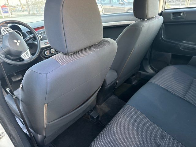 Mitsubishi Lancer 4dr Sdn Man ES 2009