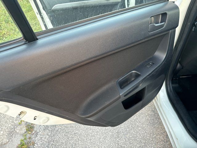 Mitsubishi Lancer 4dr Sdn Man ES 2009