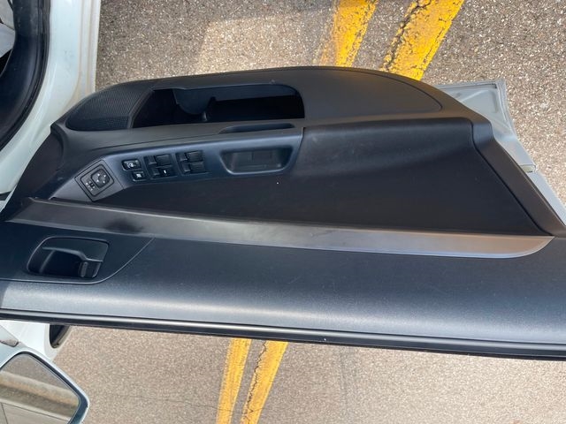 Mitsubishi Lancer 4dr Sdn Man ES 2009