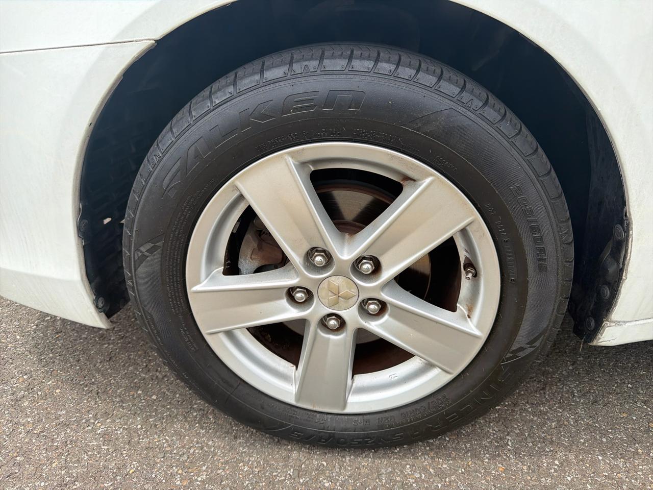 Mitsubishi Lancer 4dr Sdn Auto ES 2009