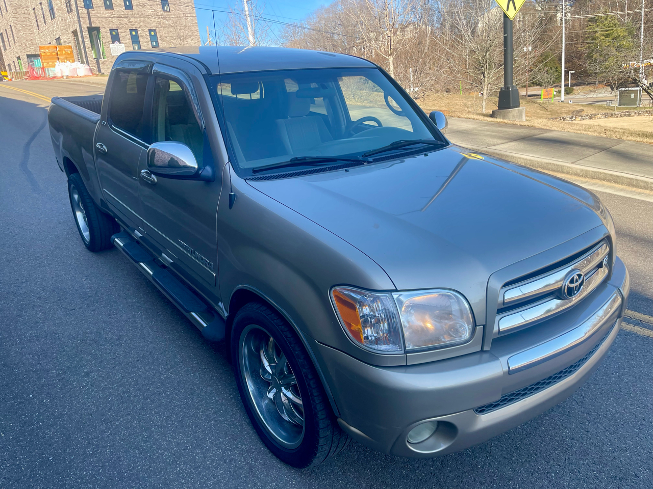 Toyota Tundra DoubleCab V8 SR5 (Natl) 2005