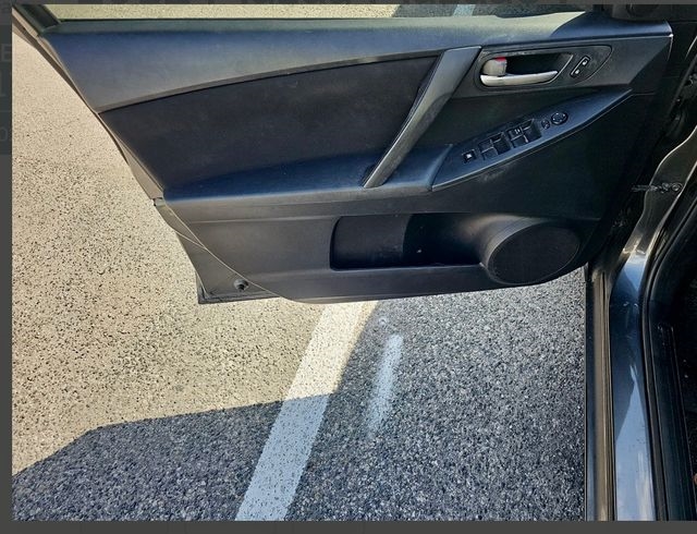 Mazda MAZDA3 4dr Sdn Auto i Touring *Ltd Avail* 2012