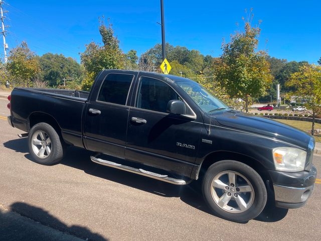 Dodge Ram 1500 2WD Quad Cab 140.5" SLT 2008