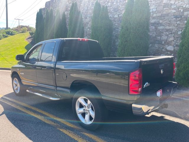 Dodge Ram 1500 2WD Quad Cab 140.5" SLT 2008