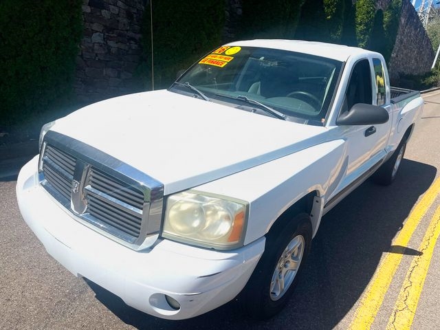 Dodge Dakota 2dr Club Cab 131 SLT 2006