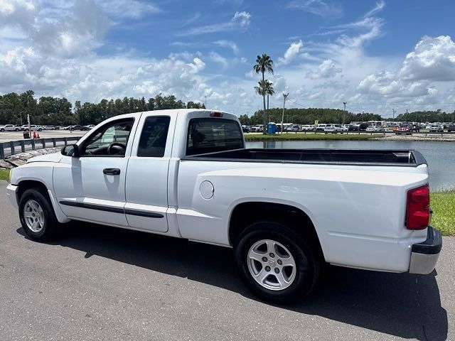 Dodge Dakota 2dr Club Cab 131 SLT 2006