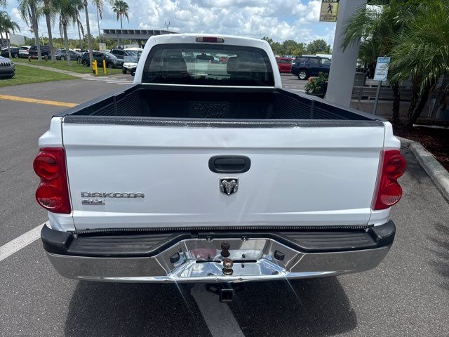 Dodge Dakota 2dr Club Cab 131 SLT 2006