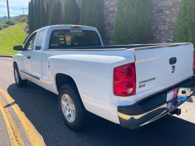 Dodge Dakota 2dr Club Cab 131 SLT 2006