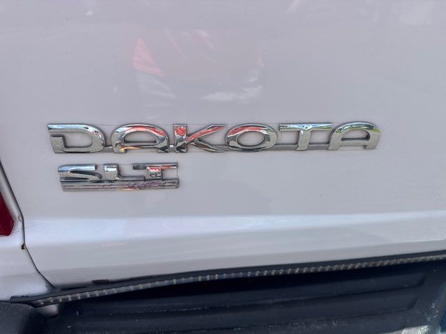 Dodge Dakota 2dr Club Cab 131 SLT 2006