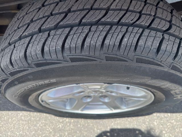 Dodge Dakota 2dr Club Cab 131 SLT 2006