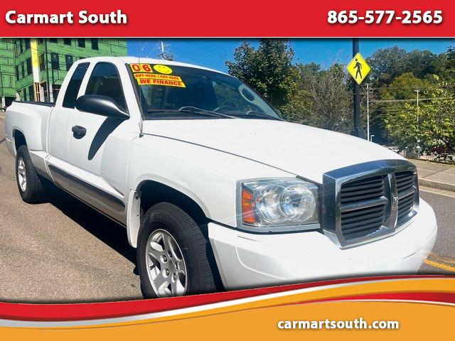 2006 Dodge Dakota 2dr Club Cab 131 SLT