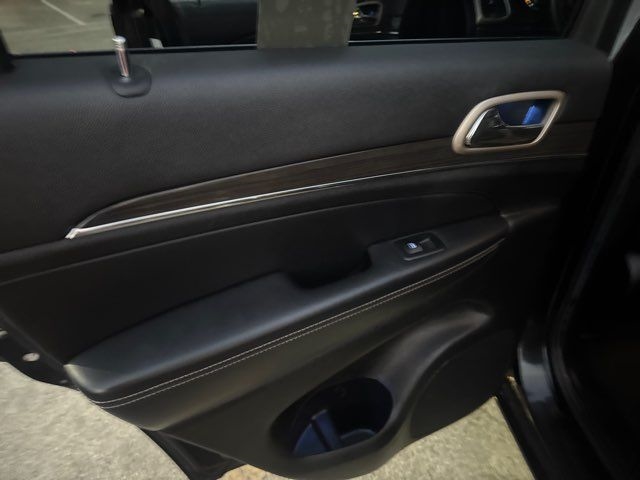 Jeep Grand Cherokee RWD 4dr Overland 2014