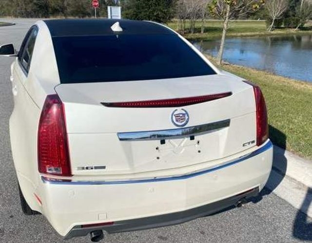 Cadillac CTS 4dr Sdn RWD w/1SB 2009