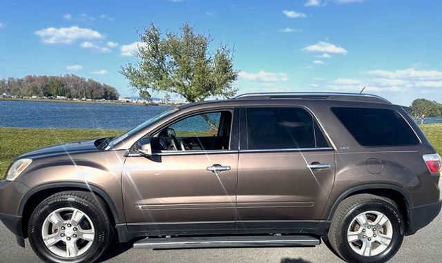 GMC Acadia FWD 4dr SLT1 2009