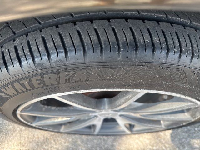 Mitsubishi Eclipse 2dr Spyder Auto GS Sport 2011